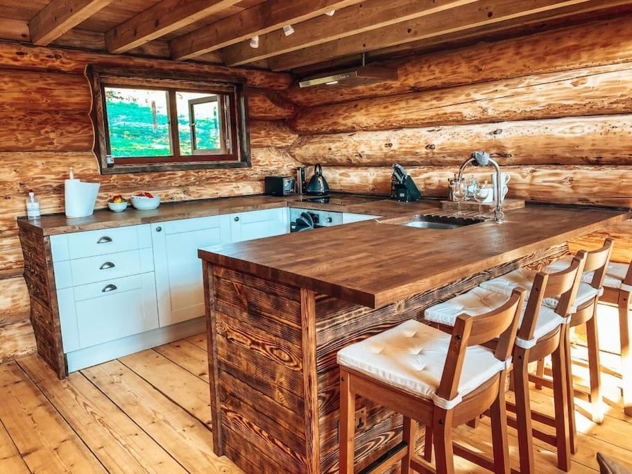 Log Cabin/Hot Tub On Private Lake Jurassic Coast Bridport Zewnętrze zdjęcie