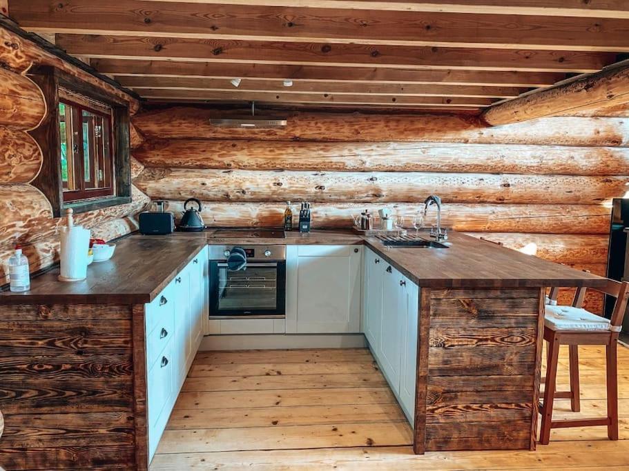 Log Cabin/Hot Tub On Private Lake Jurassic Coast Bridport Zewnętrze zdjęcie